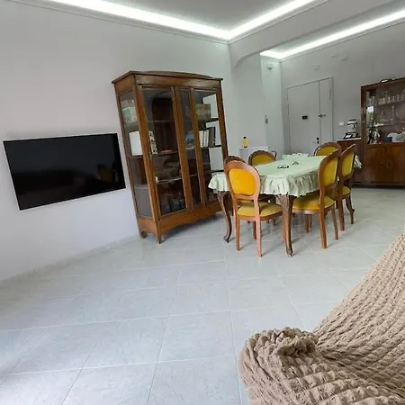Appartement 4 Beds - 2 Bedrooms Near The Station *