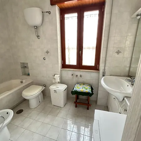 4 Beds - 2 Bedrooms Near The Station * Rome
