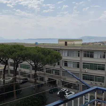 4 Beds - 2 Bedrooms Near The Station Appartement