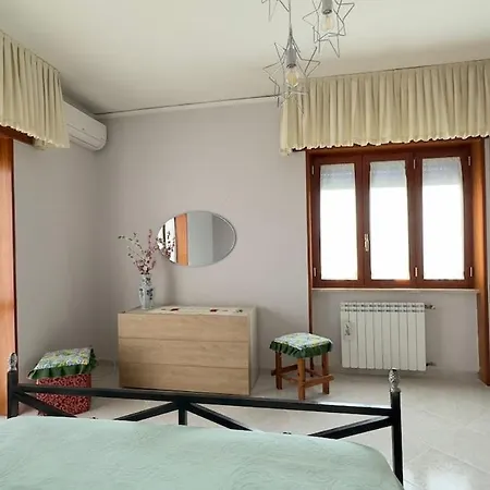 4 Beds - 2 Bedrooms Near The Station