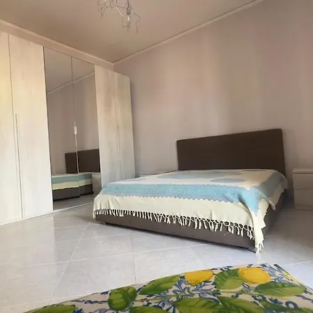 4 Beds - 2 Bedrooms Near The Station Appartement *