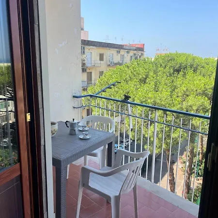 4 Beds - 2 Bedrooms Near The Station Rome
