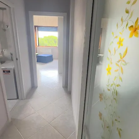 4 Beds - 2 Bedrooms Near The Station * Rome